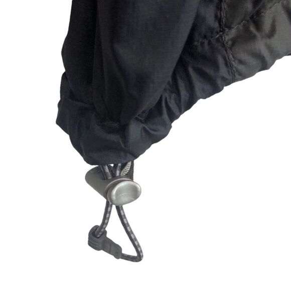 The North Face Black Lightweight Stow Pocket Jacket Coat Size Medium - Picture 12 of 12